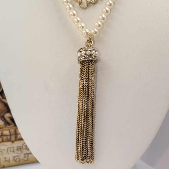 J. Crew White and Gold Necklace Classic Pearl Strand With Gold Fringe Tassel - Picture 2 of 4
